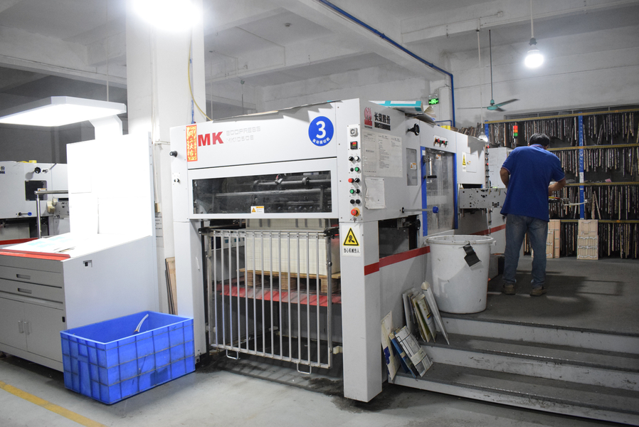 GUANGZHOU YM PACKAGE PRODUCTS CO.,LTD. üreticinin üretim hattı